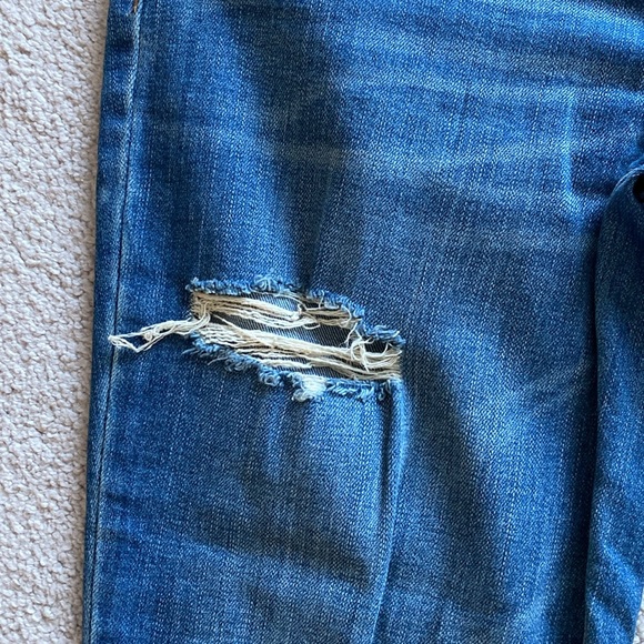 Dynamite jeans. With rips and roll ups. Size 28” in excellent condition - Picture 5 of 10